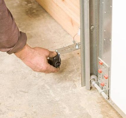 Simple Garage Door Maintenance Hacks for Homeowners